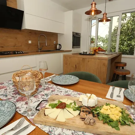 Luce Apartamento Trogir